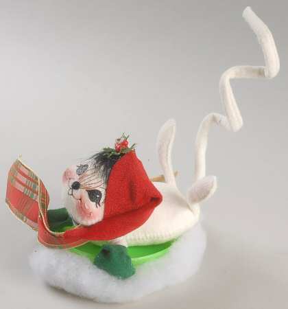 Christmas Mice Sliding Mouse On Saucer - No Box