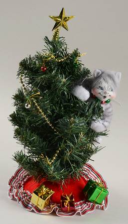 Annalee Christmas Doll Tree Climbing Kitty  - No Box