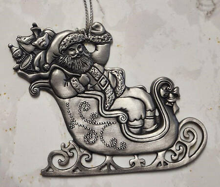 Annual Pewter Ornament Santa In Sleigh - No Box