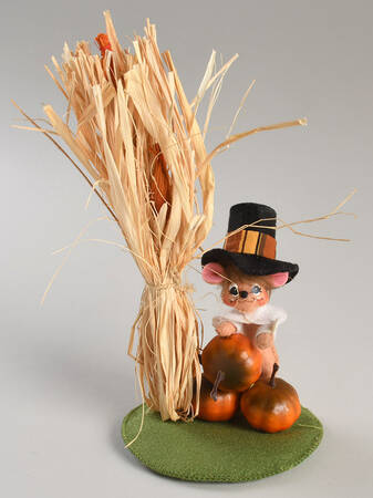 Thanksgiving Mice Pilgrim Mouse With Cornstalk - No Box