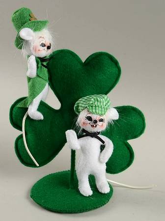 St Patrick's Day Mice Climbing Irish Mice - No Box