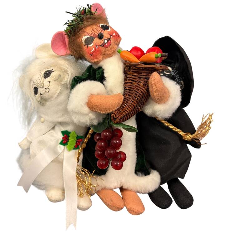 A Christmas Carol-Mice Bunch Of Christmas Carol Dickens Ghost M - No Box
