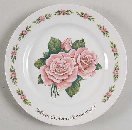Avon Anniversary Plates Fifteenth Anniversary-Rose - No Box by Avon