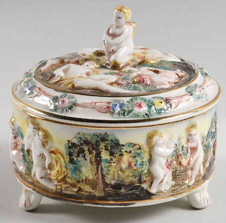 Capodimonte Giftware Lidded Box With Cherub Finial - No Box by Morra Assunta (Capodimonte)