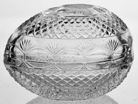 Fostoria Egg 1977 Mothers Day - No Box