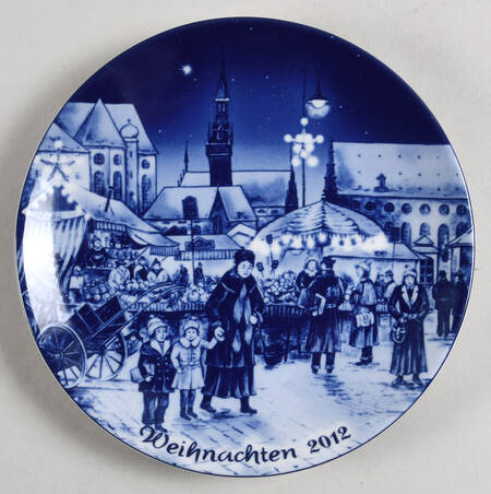 German Christmas Plates Christmas Eve In Munich - With Box 43a