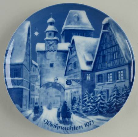 German Christmas Plates Christmas In Rothenburg-German - Boxed