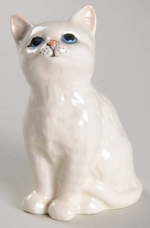 Beswick Figurine Persian Kitten-Looking Up White - Boxed