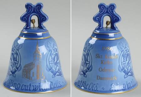 Famous Churches Annual Bell St. Canute's Cathedral - Boxed