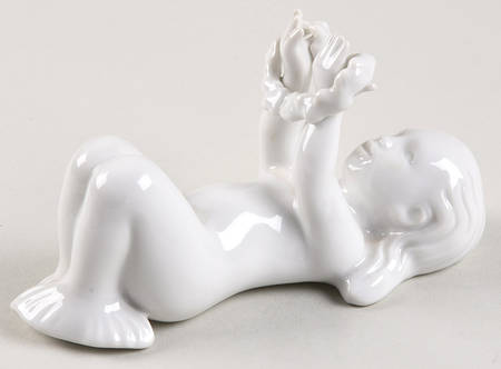 Children Sea Girl Lying - No Box