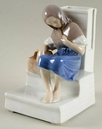 Bing & Grondahl Giftware The Little Match Girl - No Box