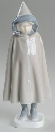 Children Girl In Cloak - No Box