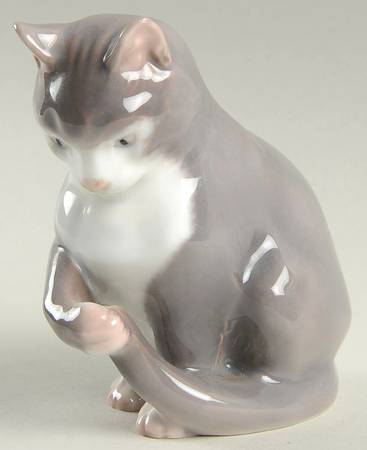 Cats by Bing &amp; Grondahl