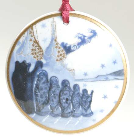 Christmas Around The World Santa In Russia - Boxed