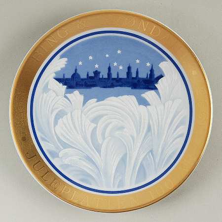 Christmas-Centennial Jubilee Miniature Plates 1895-Behind The Frozen Window - With Box