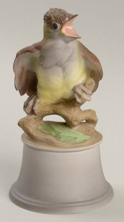 Boehm Birds Baby Crested Flycather-On Pedestal - No Box 108a