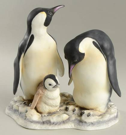 Boehm Birds Emperor Penguins W/ Young - No Box