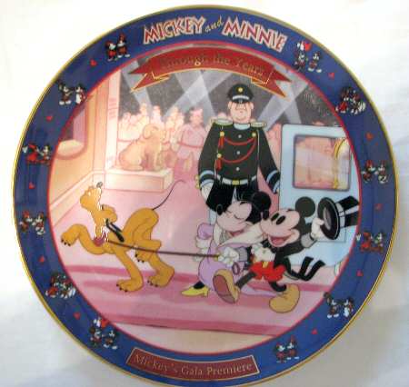 Mickey & Minnie Through the Years Mickey's Gala Premiere - No Box