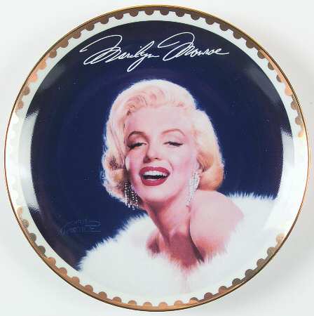 Marilyn Monroe-Gold by Bradford Exchange