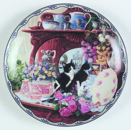 Warm Country Moments Henrietta's Floral Fantasy - No Box