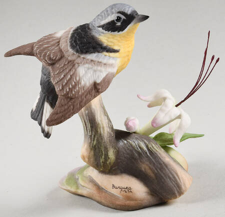 Burgues Figurine Magnolia  Warbler - No Box