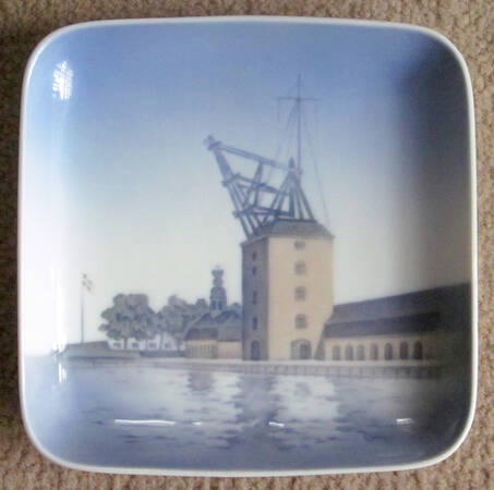 Bing & Grondahl Giftware Square Plaque-Building - No Box