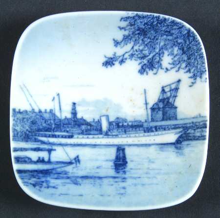 Bing & Grondahl Giftware Plaquette-Ship In Harbor  - No Box