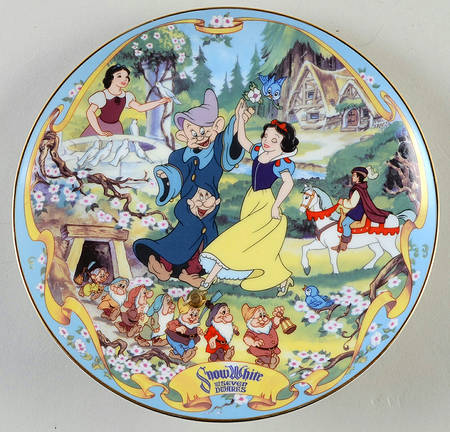 Disneys Musical Memories-Plate The Fairest One Of All - No Box