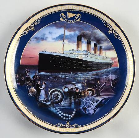 Titanic: Queen of The Ocean by Bradford Exchange