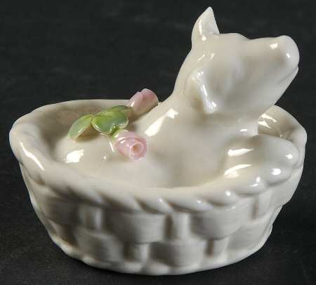 Floral Treasures-Figurine Pig In A Basket - No Box