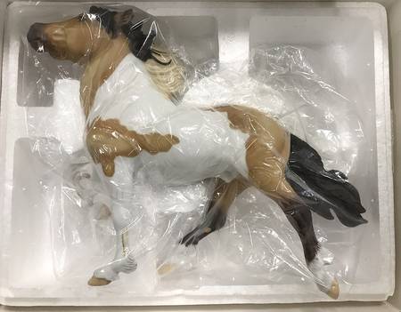 Breyer Porcelain Horse-Figurine Icelandic Horse - Boxed