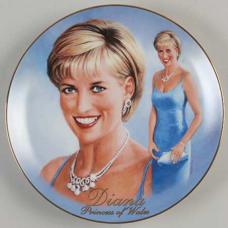 Diana: A Woman of Style Glowing And Glamorous - No Box