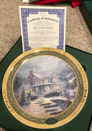 Cherished Christmas Memories Victorian Family Christmas - Boxed