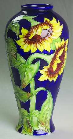 Sunflower-Porcelain Art 8" Chinese Vase - No Box