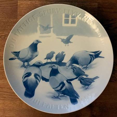 Bing & Grondahl Large Christmas Plate Poor Sparrow Fly Down From The Roof - No Box