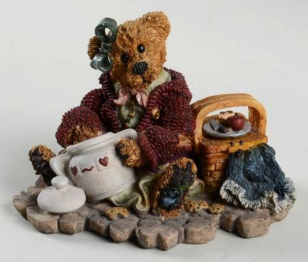 Friends of Boyds Velma Q. Berriweather-The Cookie Queen - No Box