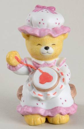 Bears of Distinction Needlpoint Nellie - Boxed
