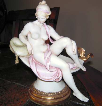 Cappe Figurines Nude Lady Sitting - No Box