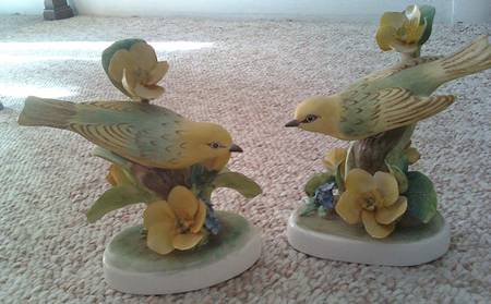 Bird Figurines Yellow Warbler-Facing Left - No Box