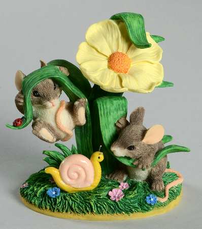 Charming Tails Hangin' Around - Boxed