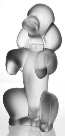 Cristal de Sevres Figurines Poodle-Frosted Begging - Boxed