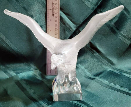 Cristal de Sevres Figurines Eagle -Clear Frosted - No Box