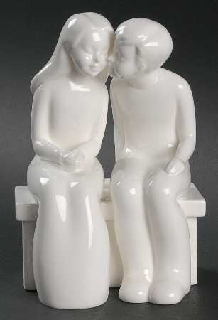 Moments First Kiss - No Box