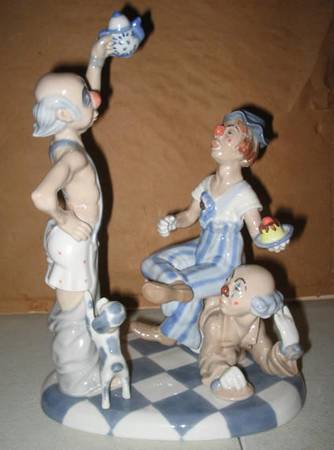 Casades Figurines Group Of Clowns - Boxed