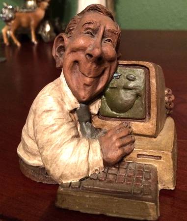 Lee Sievers Figurines Computer Friendly - No Box 42