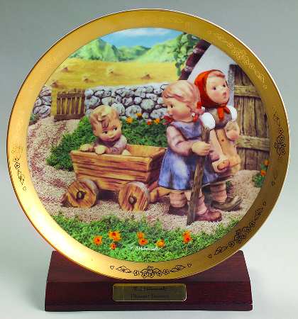 Century Collection Plates Pleasant Journey - No Box