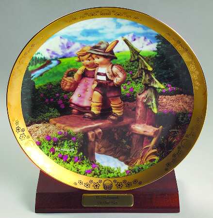 Century Collection Plates On Our Way - Boxed