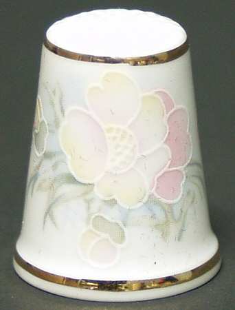 Great Porcelain Houses of the World Royal Court-Flowers - No Box