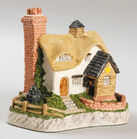 Collectors Guild Scene by David Winter