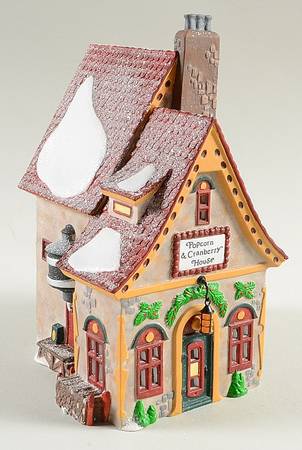 North Pole Village Popcorn & Cranberry House - No Box